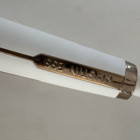 Kristin Ess Soft Bend Titanium Curling Iron for Big Blowout Waves + Volume - 2" - Picture 8 of 11